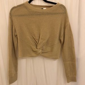 DONATED to local social worker🙏 H&M Knitted long sleeve crop top